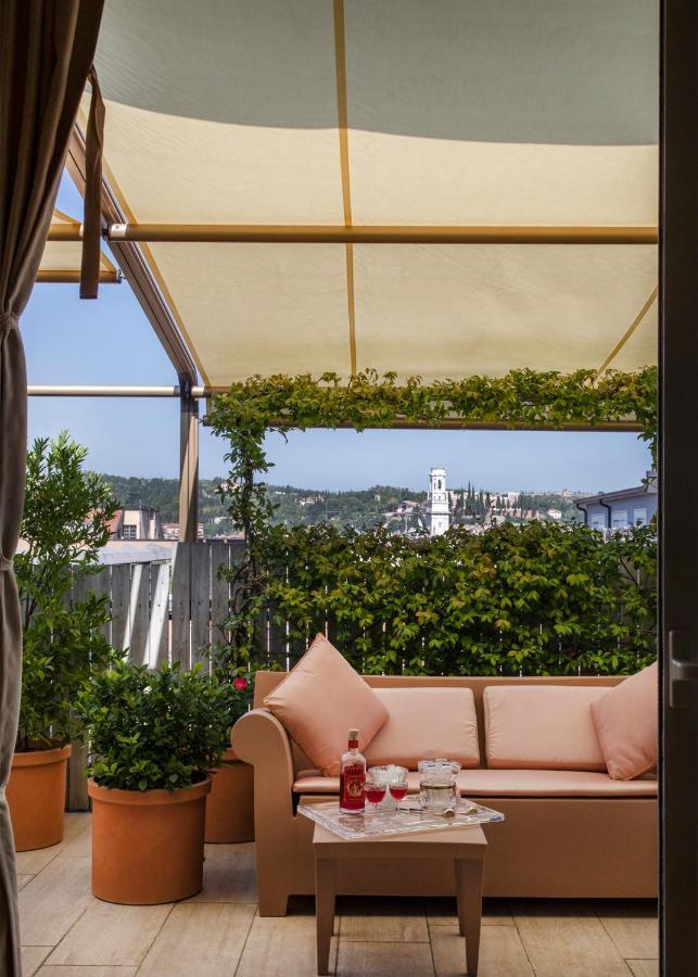 Il Garofano Rosa Apartment เวโรนา ภายนอก รูปภาพ