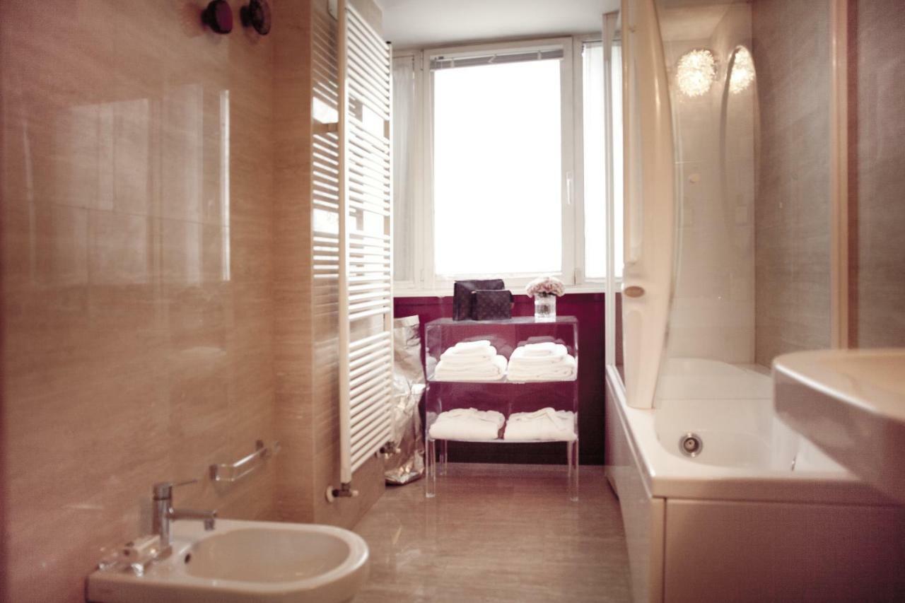 Il Garofano Rosa Apartment เวโรนา ภายนอก รูปภาพ