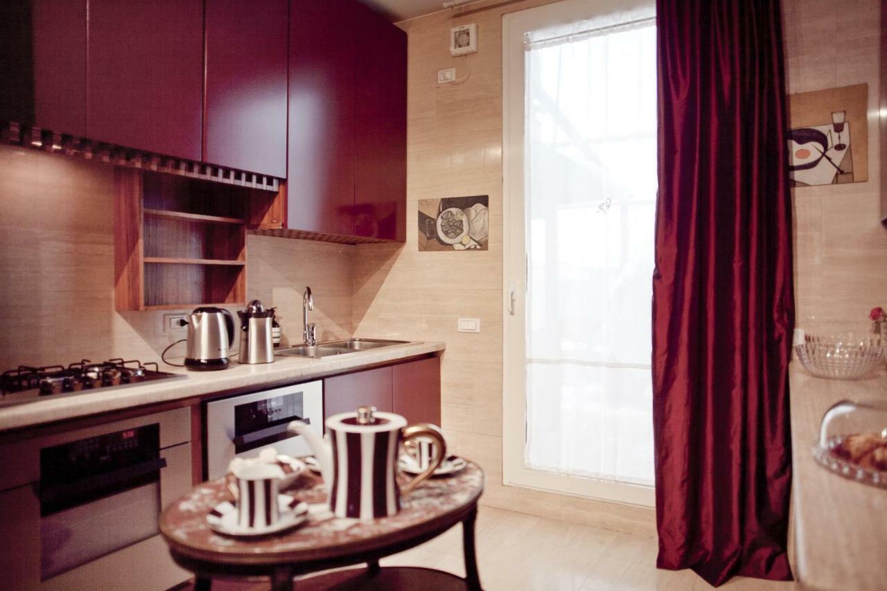 Il Garofano Rosa Apartment เวโรนา ภายนอก รูปภาพ