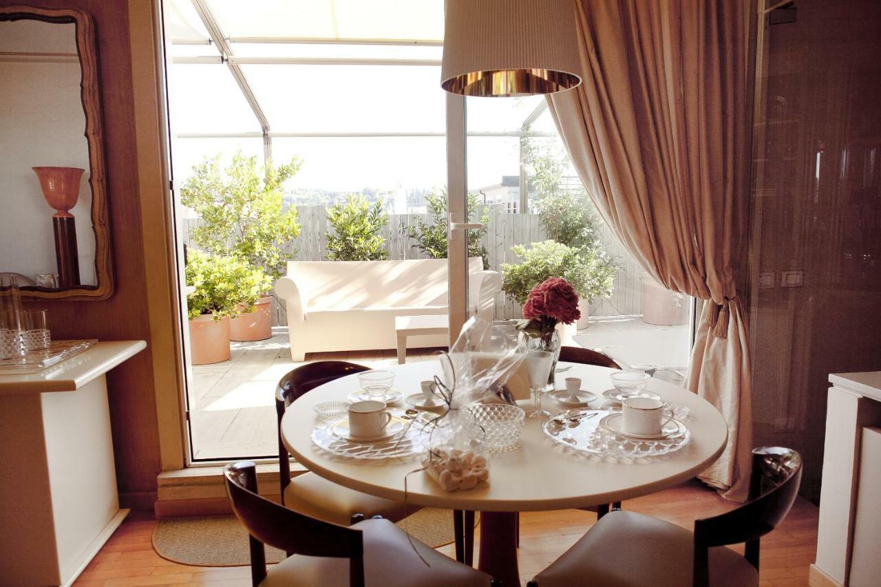 Il Garofano Rosa Apartment เวโรนา ภายนอก รูปภาพ