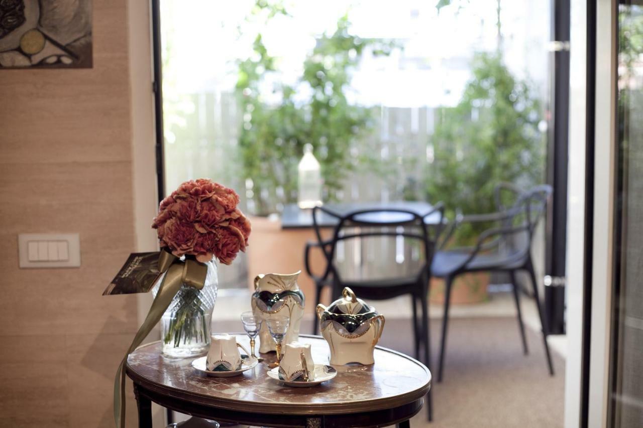Il Garofano Rosa Apartment เวโรนา ภายนอก รูปภาพ